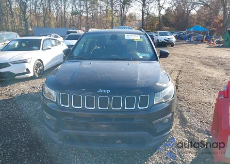 2019 Jeep Compass Latitude 4X4 из США, поврежденный, VIN 3C4NJDBB4KT768109